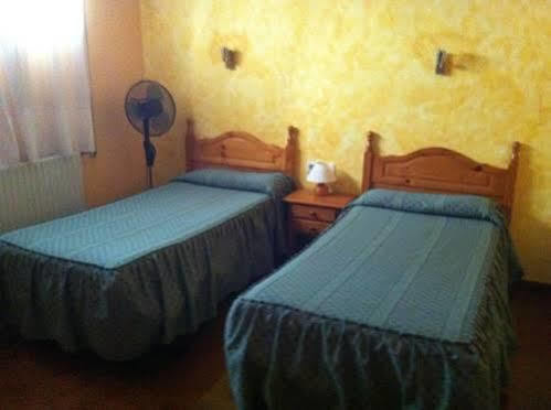 Hostal Le Vintage Авіла Екстер'єр фото